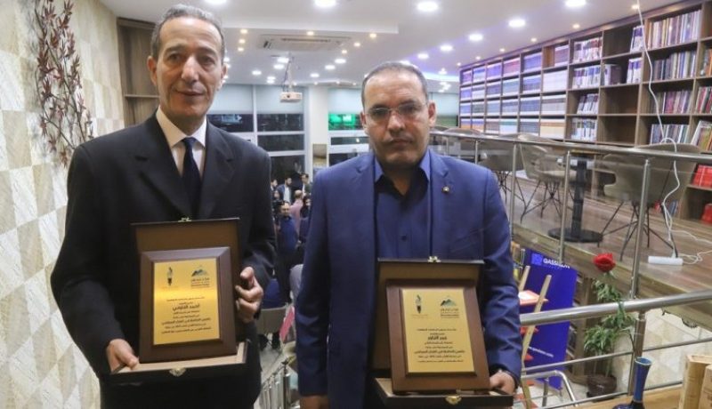 تكريم الباحث أحمد التاوتي بالجائزة الدولية للفكر السياسي بمركز حرمون في اسطنبول بتركيا