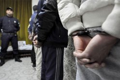 توقيف عصابة سرقت 50 سيارة من وكيل معتمد وباعتها بدون وثائق