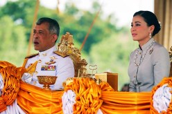 بعد فترة قصيرة من زواجه بمضيفة طيران.. ملك تايلاند يتزوج بالثانية