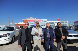 الفائز بمسابقة النهار الرمضانية يتسلم سيارته كوروندو رباعية الدفع