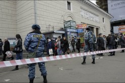 شرطي استغل شبهه بأخيه فأرسله للعمل مكانه