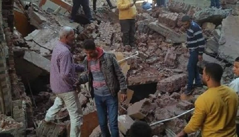 قتلى ومصابين في إنهيار بناية من 3 طوابق في مصر