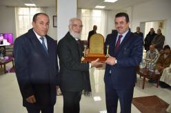 بالصور..والي قالمة يكرم الداعية المصري عمر عبد الكافي