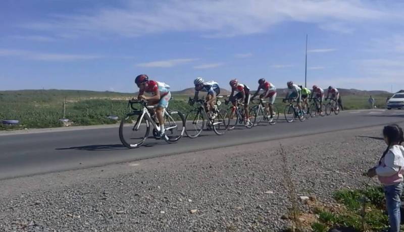 إصابة دراجين إثنين بعد تصادم في السباق بمقطع الدحموني بتيارت