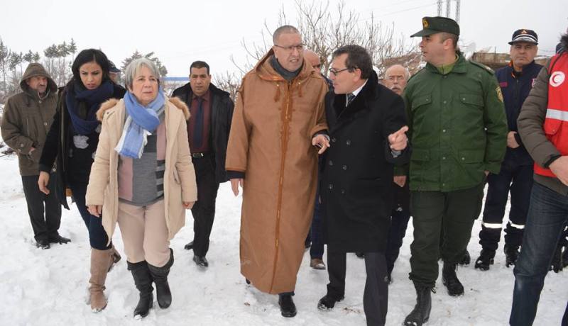 والي باتنة وبن حبيلس يوزعان 160 إعانة على قاطني المناطق المعزولة