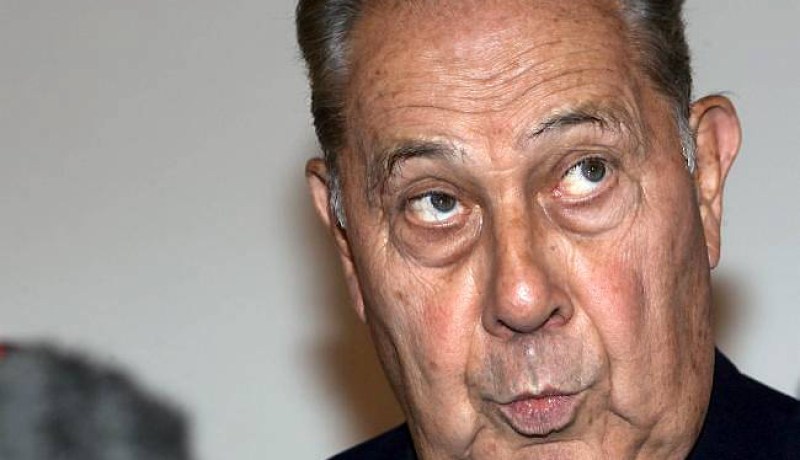 شارل باسكا يطالب بعودة العبودية اتجاه المسلمين في فرنسا