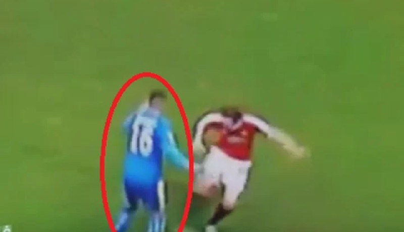 شاهد .. محرز يبدع ويتفنن بلقطة ساحرة بملعب أولد ترافورد