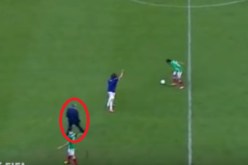 شاهد .. مورينيو كعادته يثير الجدل في مباراة خيرية بهذا التصرف