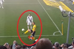 بالفيديو .. حكم مساعد يداعب الكرة ويذهل الجماهير داخل الملعب