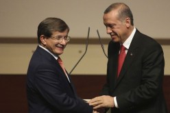تركيا : استقالة داود أوغلو وزوج ابنة أردوغان مرشح لخلافته