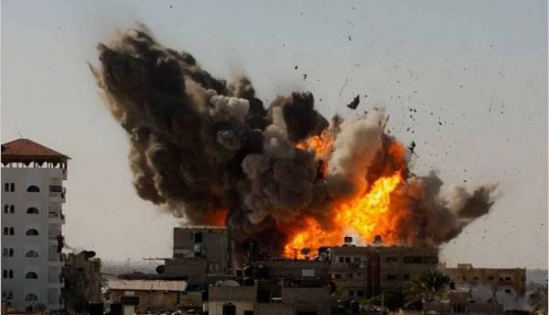 التحالف يستهدف منشآت نفطية يستخدمها داعش