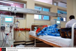 غينيا وسيراليون وليبيريا يفرضون طوقا صحيا للحدّ من إيبولا