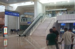 توقيف امرأة أجنبية بمطار هواري بومدين محل بحث من طرف الانتربول