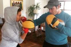 زهرة حلب تجبر هند صبري دخول عالم الملاكمة