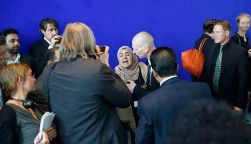 بالفيديو   طالبة تهاجم السيسي في برلين وتصفه بالقاتل والنازي