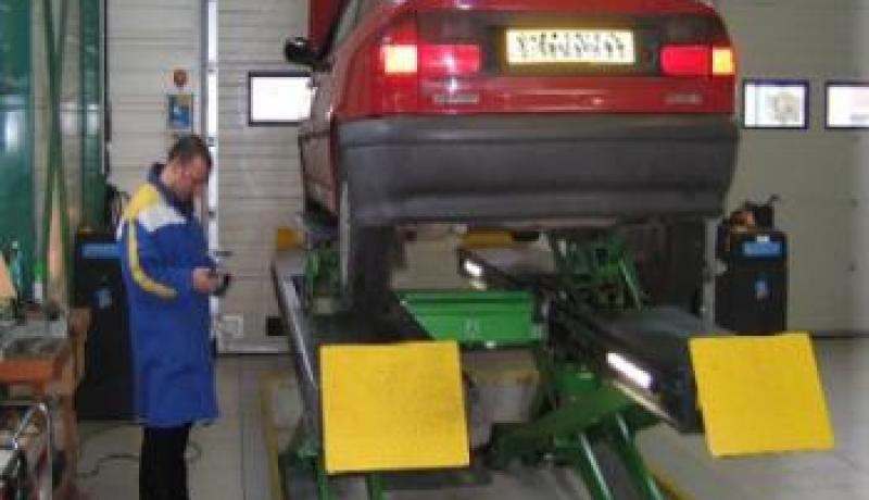 أصحاب السيارات الخاصة المرقمة في 2012 مطالبون بالتقدم لوكالات المراقبة
