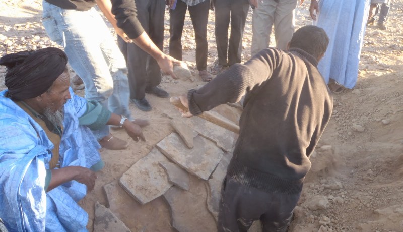 العثور على مقابر جماعية في الأراضي الصحراوية من جرائم الإحتلال المغربي