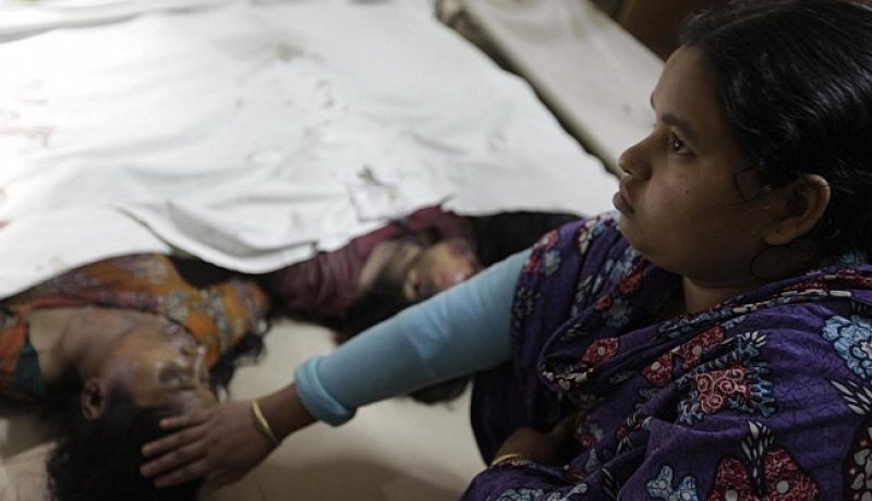 مصرع 6 أشخاص في حادث انهيار جسر بجنوب افريقيا