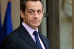 القذافي كان يخلّص ساركوزي كاش