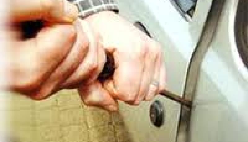 اعتقال 3 اشخاص بتهمة السرقة و التحايل على المواطنين بغيلزان