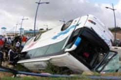 مقتل 5 مسافرين و اصابة 20 آخرين في انقلاب حافلة بأدرار