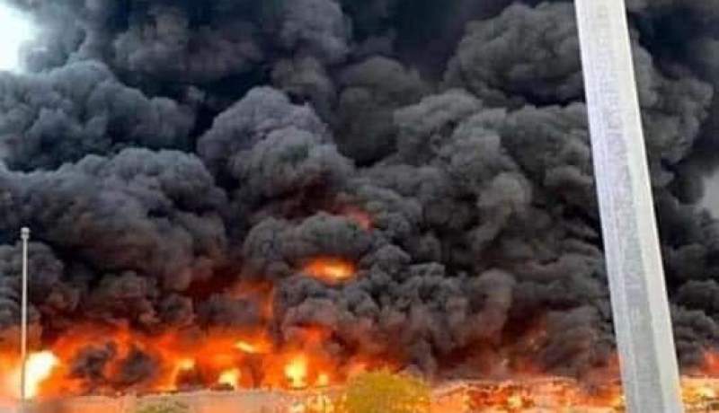 حريق مهول بسوق شعبي بإمارة عجمان في دولة الإمارات