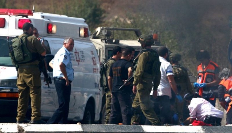 مقتل مستوطن وإصابة 40 آخرين في انقلاب حافلة بعد إلقاء قنبلة يدوية عليها