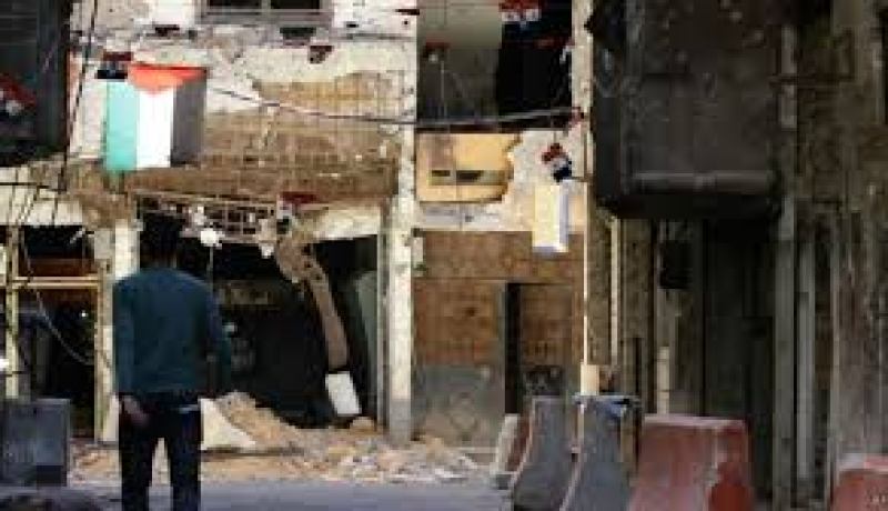 مئات الفلسطينيين فرو من مخيم اليرموك خوفاً من داعش