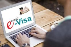 بداية العمل بالتأشير الإلكتروني للعمرة اليوم وإلغاء التأشيرات القديمة