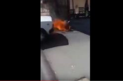 قبل قليل.. مواطن مصري يشعل النار في جسده أمام نادى القوات المسلحة باﻹسكندرية