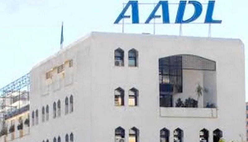 تغيير وبيع مساكن «عدل» على»الفايسبوك» بالدراهم!