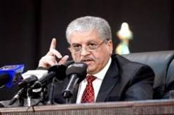 سلال: الدولة تتكفل بأعباء نقل مواد البناء الأساسية نحو المناطق الجنوبية للوطن