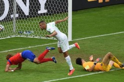 الجزائر تسحق كوريا بأربعة أهداف لهدفين وتقترب من التأهل للدور الثاني