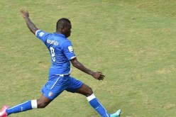 بالوتيلي يرد على عنصرية المشجعين الإيطاليين