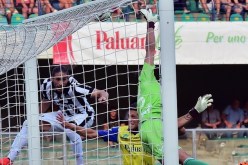 يوفنتوس يفوز على كييفو “بنيران صديقة” في بداية حملة الدفاع عن اللقب