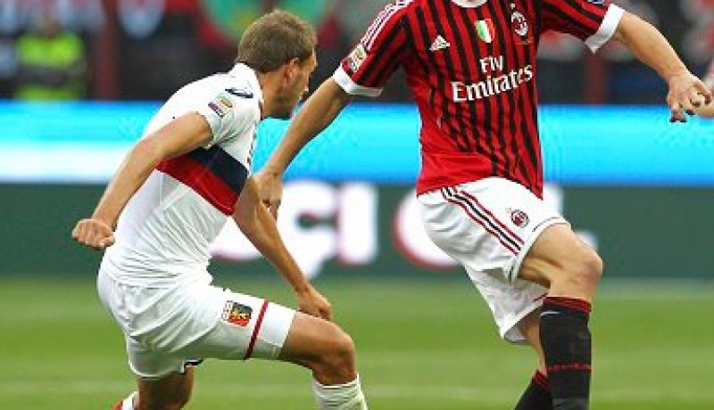 الميلان يحافظ على آماله بالدوري بفوز صعب جداً على جنوى
