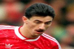 نجاة أسطورة ليفربول إيان راش من حادث مروع فى مصر