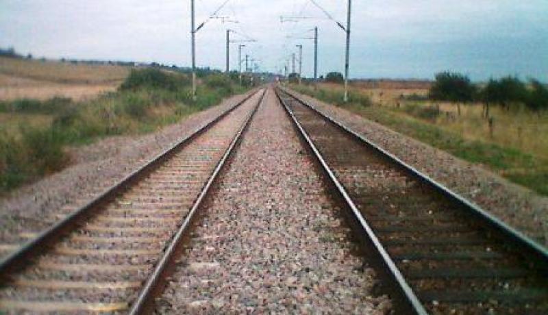 انجاز معابر سفلية عبر خطي السكة الحديدية بالنعامة