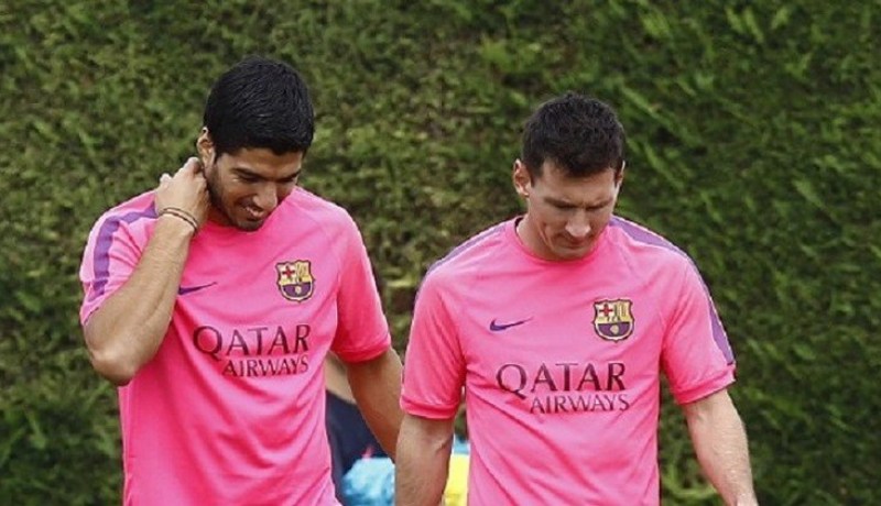 ميسي يتفائل بالخير بقدوم سواريز إلى برشلونة
