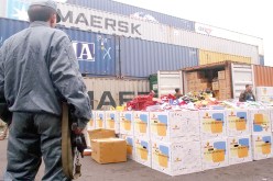 محاكمة 4 جمركيين تورطوا في تهريب حاويتي مفرقعات على أنها عصي مكانس في وهران