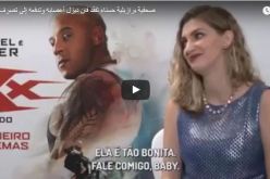 بالفيديو.. صحفية حسناء تُفقد فان ديزل أعصابه وتدفعه