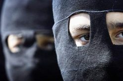 سكيكدة .. سنة سجنا لأفراد عصابة ملثمة إقتحمت منزلا وهددت صاحبته بالقتل