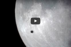 بالفيديو.. ظهور جسم غريب قرب القمر العملاق