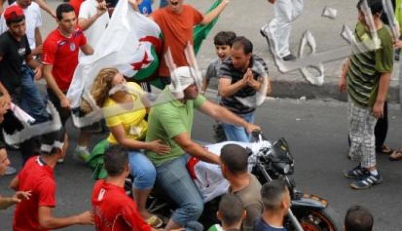 الجزائر تسحق زامبيا بثنائية نظيفة