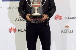 رونالدو يستلم جائزتي البيتشيتشي ودي ستيفانو