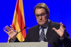 حكومة كاتالونيا تطلب من مدريد تحديد شروط “الاستفتاء المتكامل”