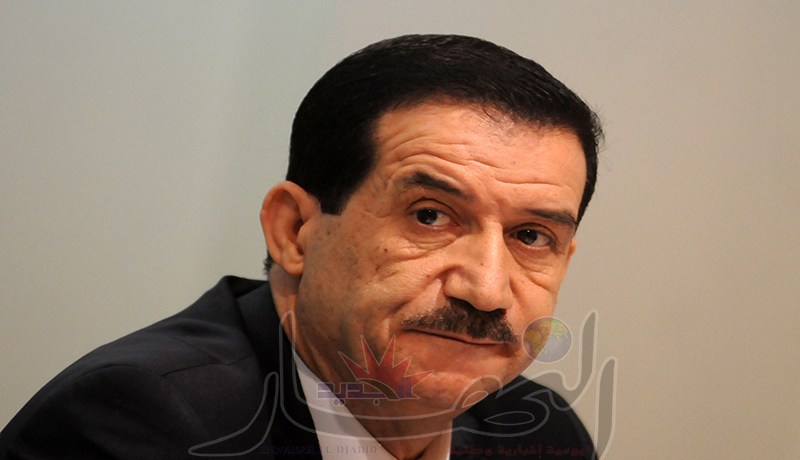 غول كان عزرائيل قطاعه ومنح صفقة لليهودية لاروش في لحظة غضب