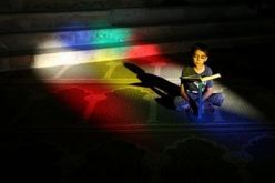 مراهق يقطع يده ويقدمها إلى إمام مسجد لهذا السبب