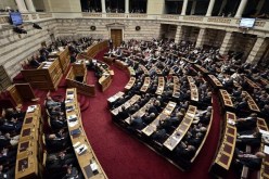 المفوضية الأوروبية تحذر من وصول المتطرفين إلى الحكم في اليونان