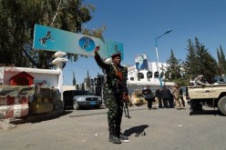 مقتل 5 عناصر من تنظيم القاعدة متنكرين بلباس نسائي برصاص الجيش في اليمن